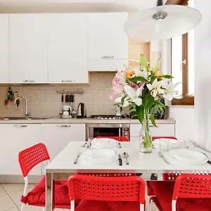 Corsica Huge Terrace Flats Appartamento Milano
